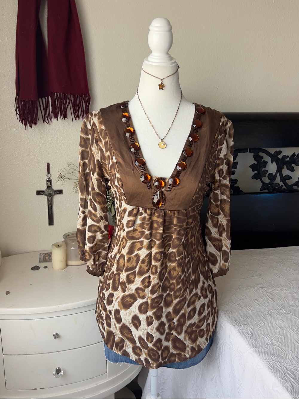 stunning leapoard print silk blouse, size 2